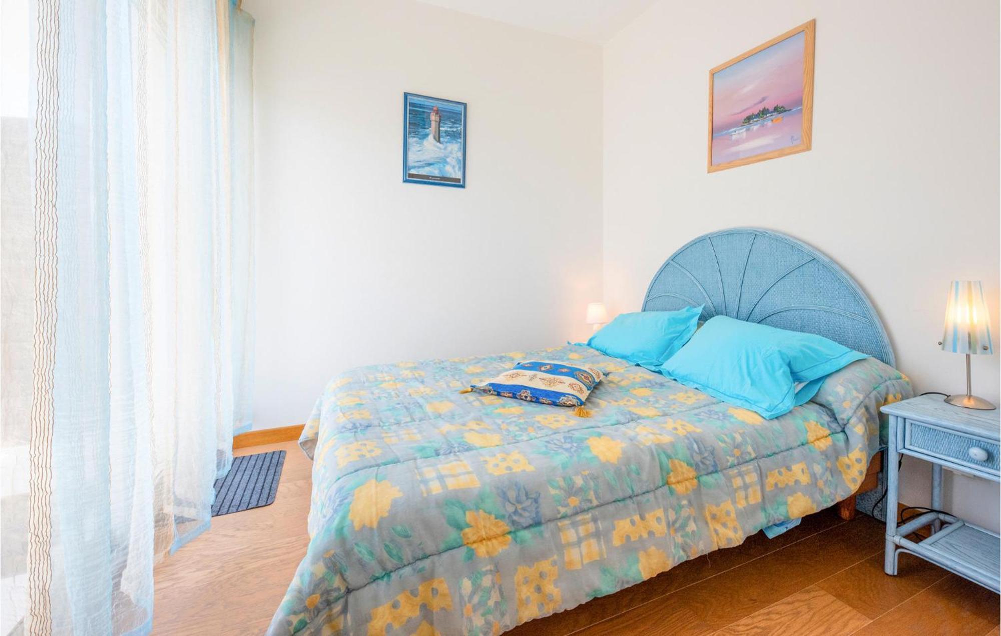 Gorgeous Apartment In Royan With Kitchen Buitenkant foto